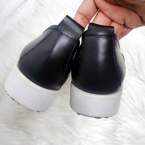 Everlane | Black Leather Street Slip-on Loafers - Picture 9 of 13